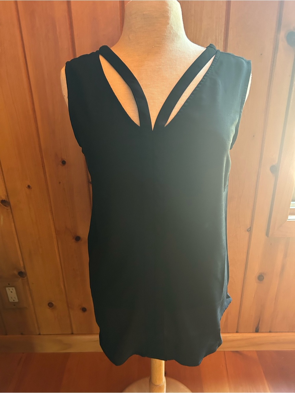 Simply Noelle Black Sleeveless V-Neck Top